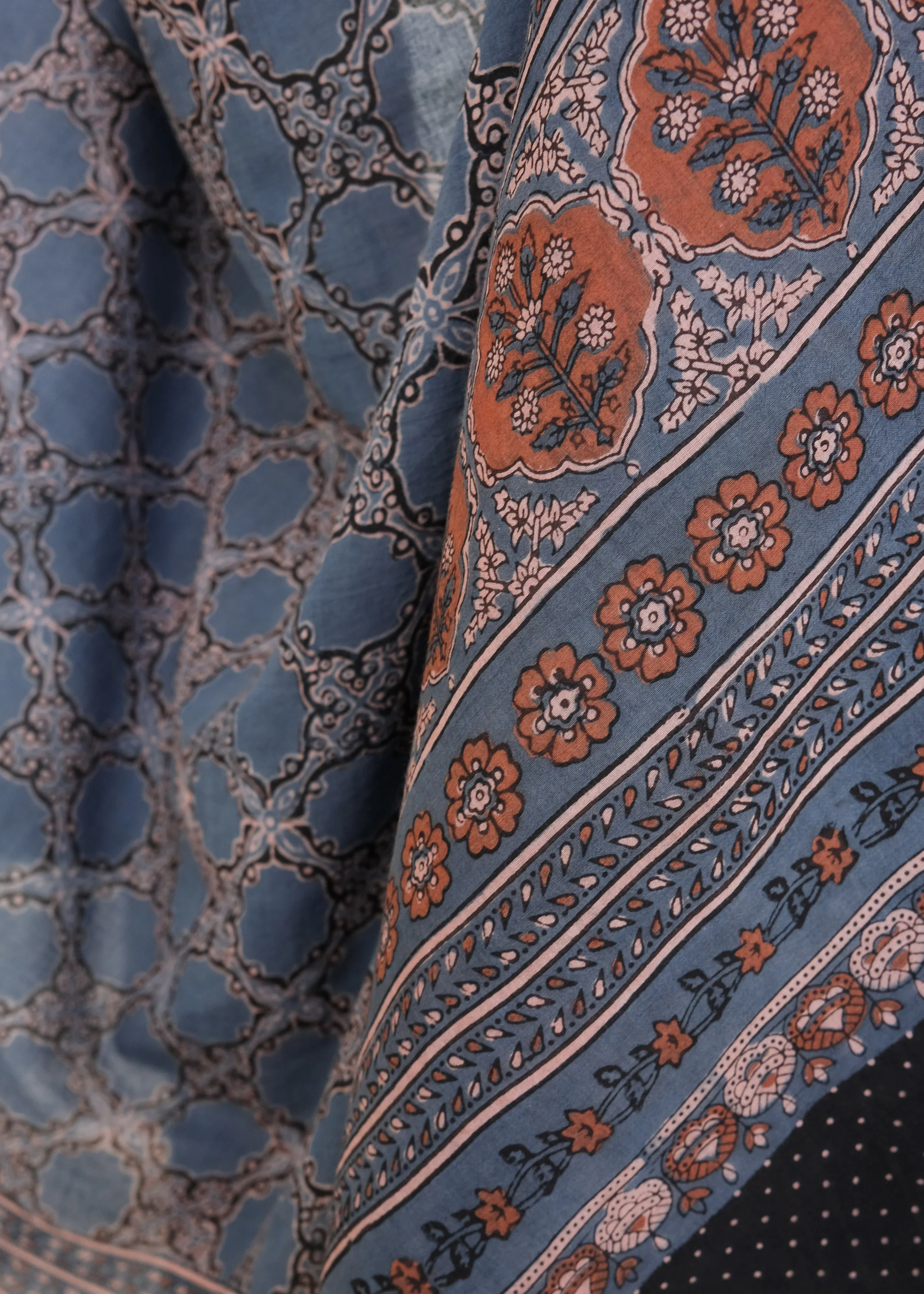 Ajrakh Block Print Shawl - Handwoven Cotton - Thoughtful Moments - Image 4