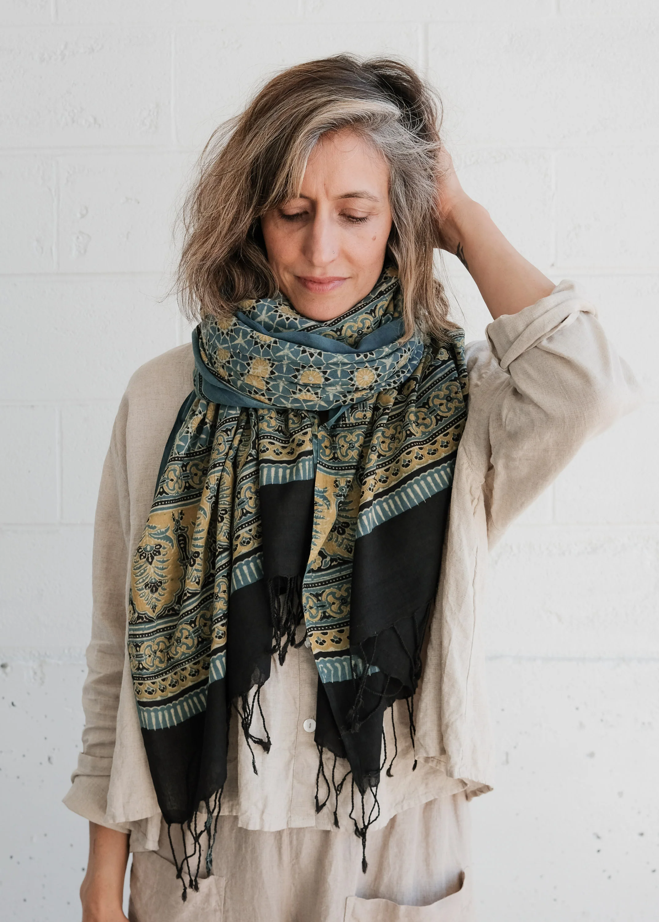 Ajrakh Block Print Shawl - Handwoven Cotton - Zinnia Stars - Image 4