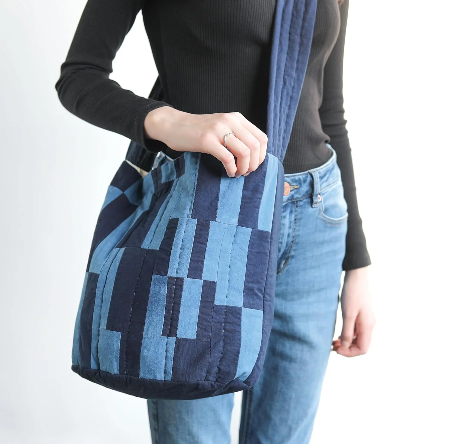 Contemporary Patchwork: Techniques in Colour, Surface Design & Sewing - Image 4