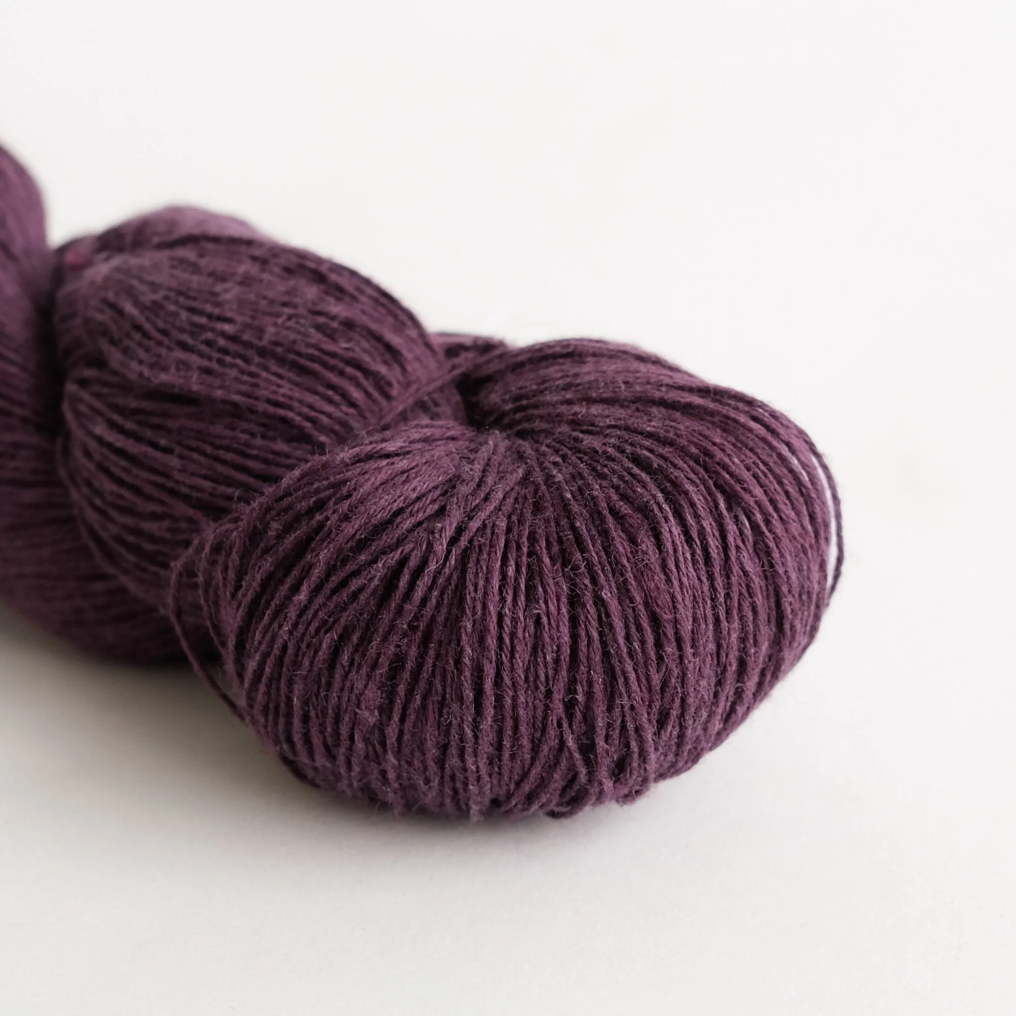 Honest Yarn - Naturally Dyed Organic Linen - Lace - Mulberry