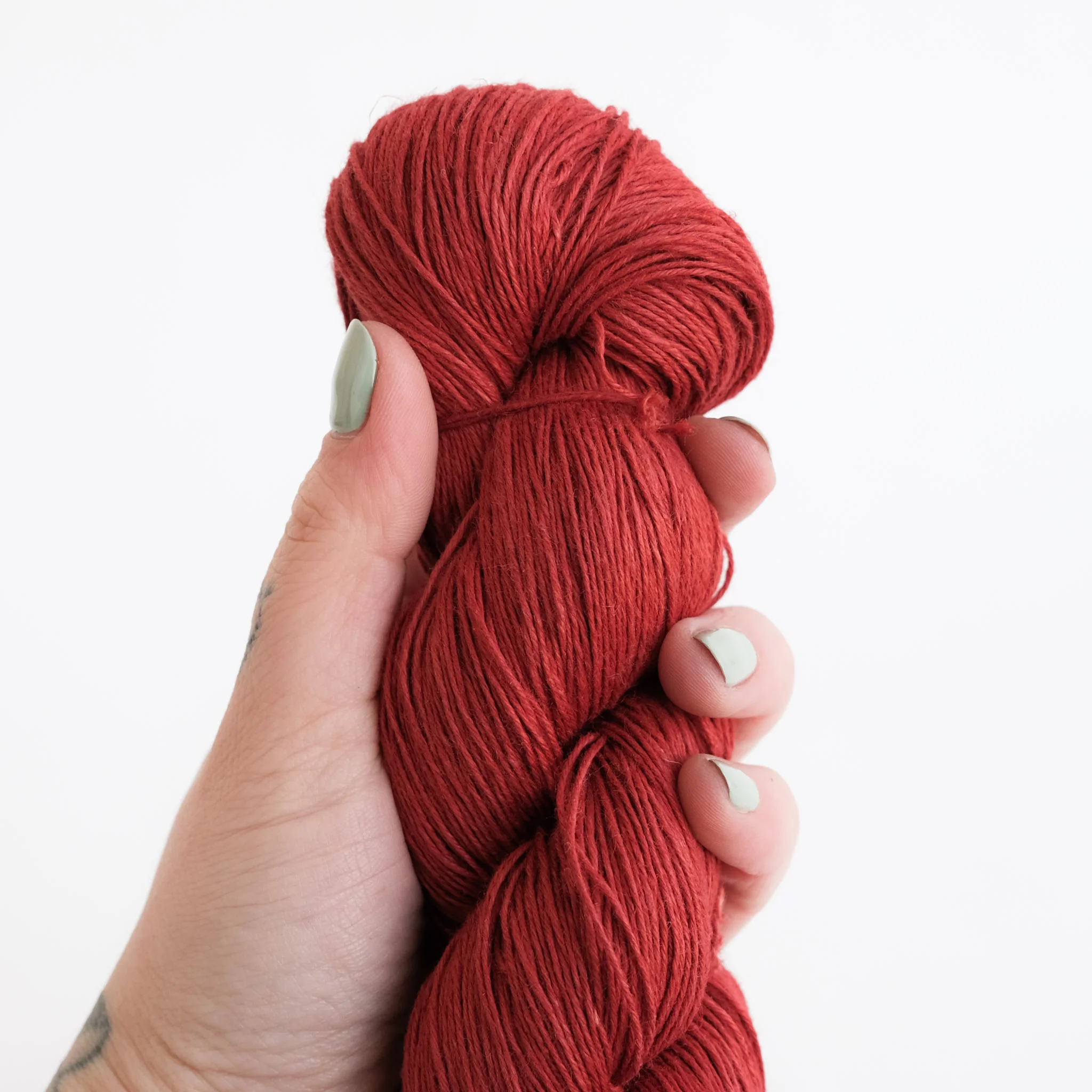 Honest Yarn - Naturally Dyed Organic Linen - Fingering - Madder Dark - Image 3