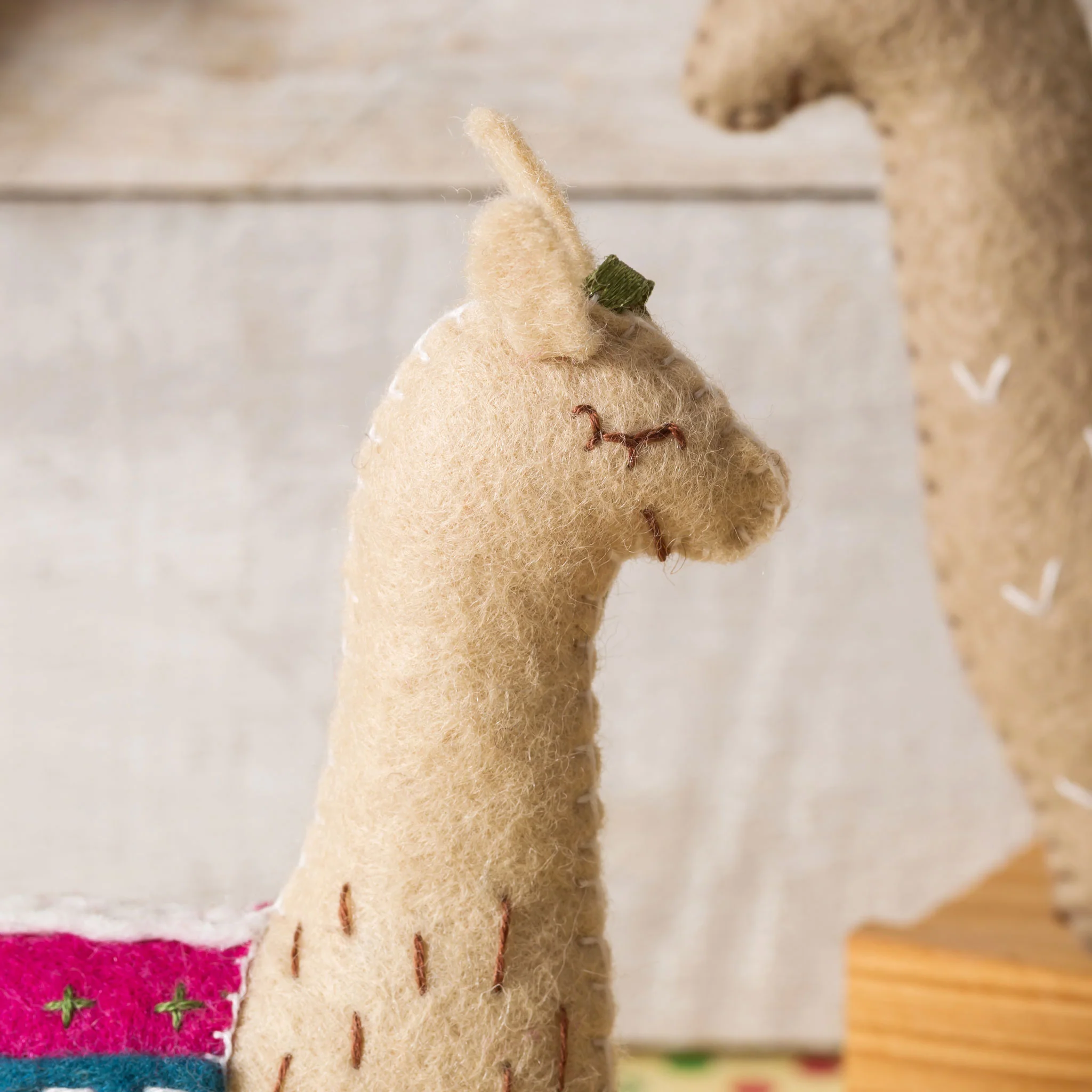 Embroidery Felt Craft Kit by Corinne Lapierre - Llama Family - Image 2