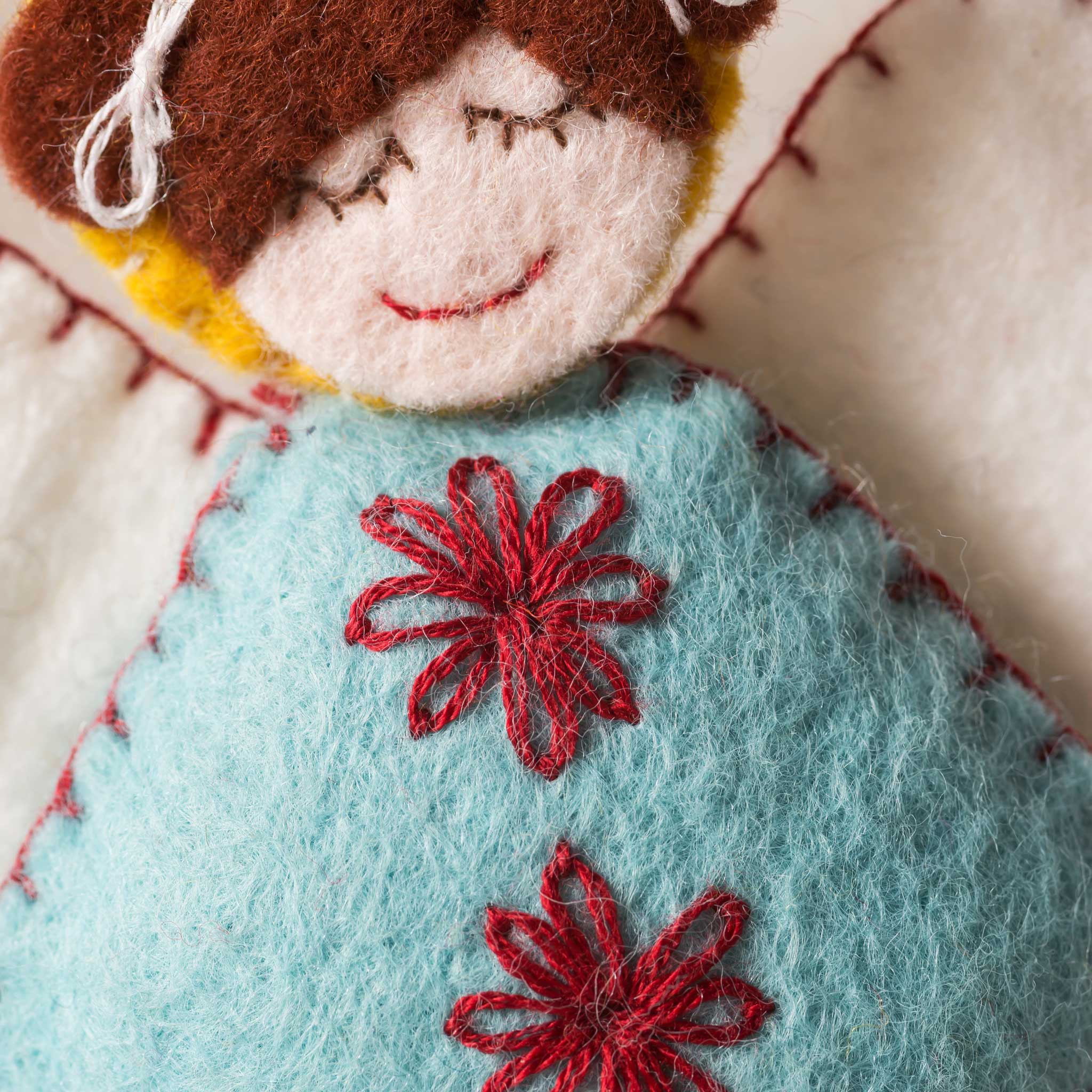 Embroidery Felt Craft Kit by Corinne Lapierre - Scandinavian Angels - Image 2
