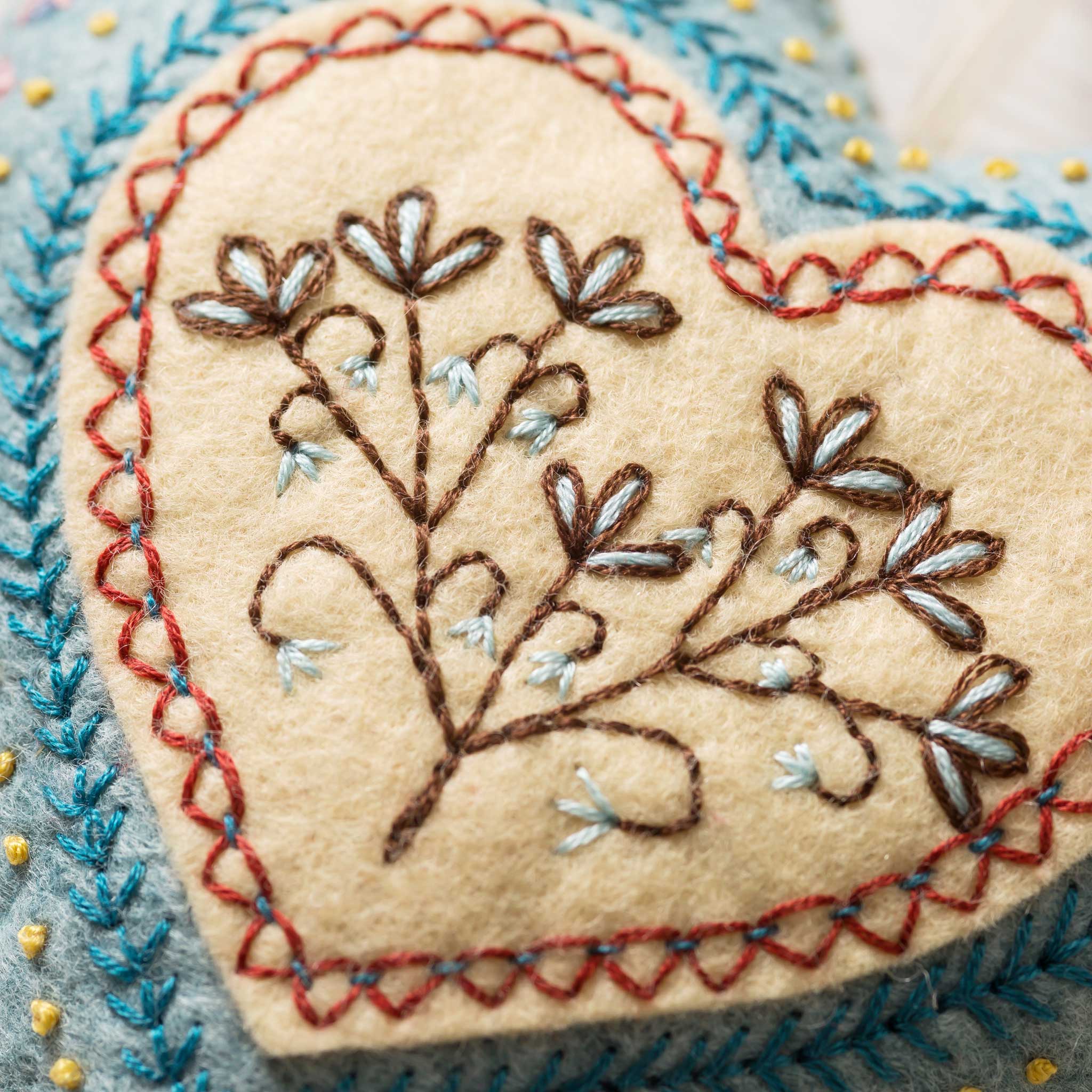 Embroidery Felt Craft Kit by Corinne Lapierre - Heart - Image 2