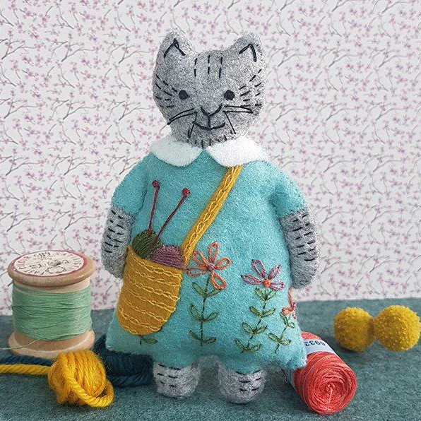 Embroidery Felt Craft Kit by Corinne Lapierre - Mrs Cat Loves Knitting - Image 2