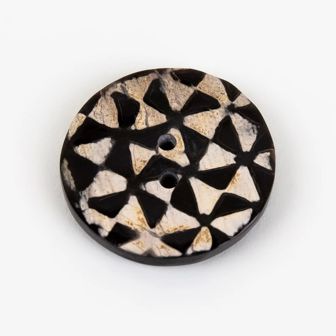 Handcarved Horn Button - Spin