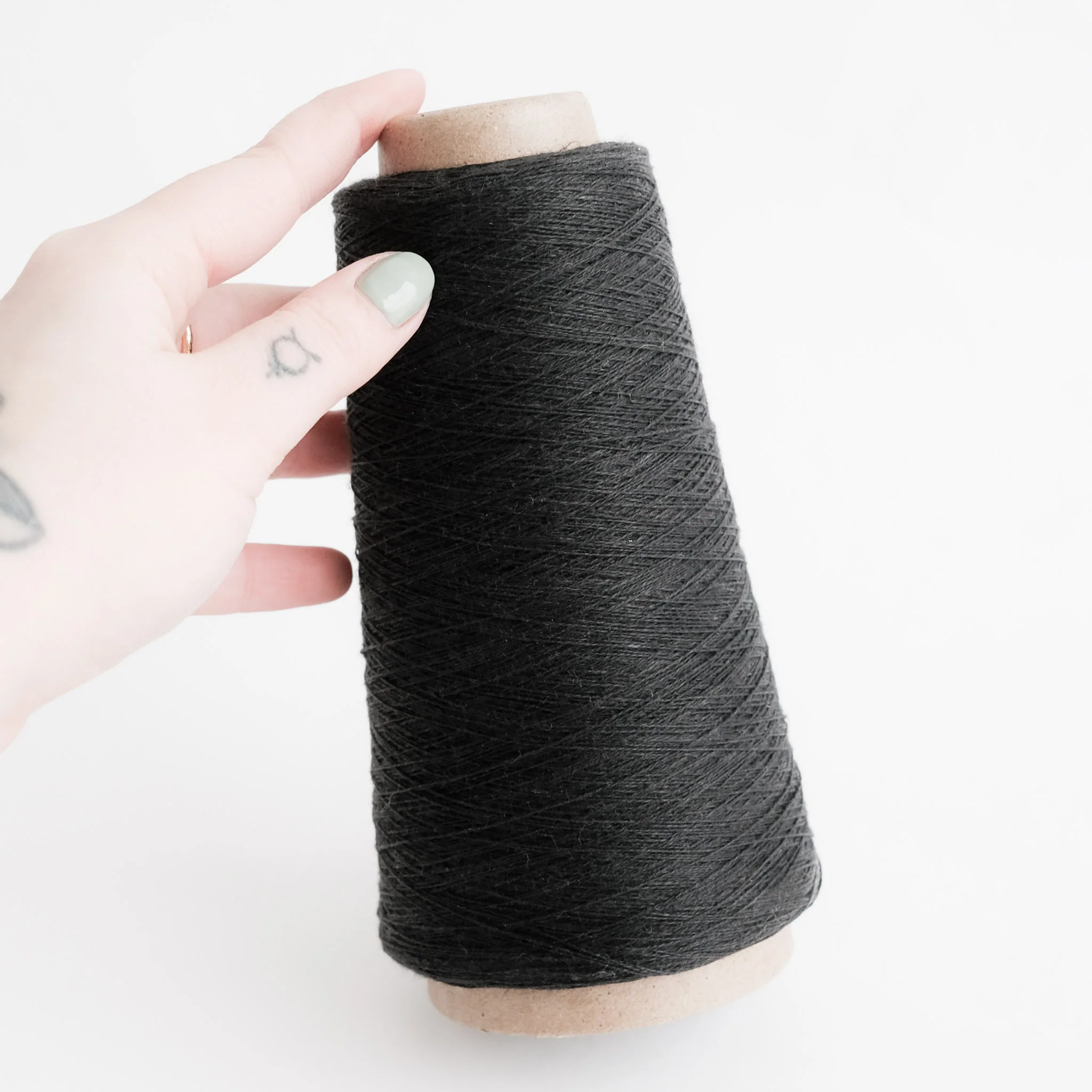 Honest Yarn - Naturally Dyed Organic Linen - Cobweb - Charcoal - Image 2
