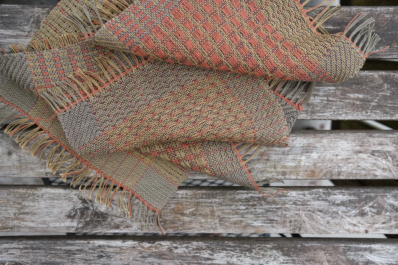 Honest Yarn - Naturally Dyed Organic Linen - Cobweb - Madder Light - Image 6