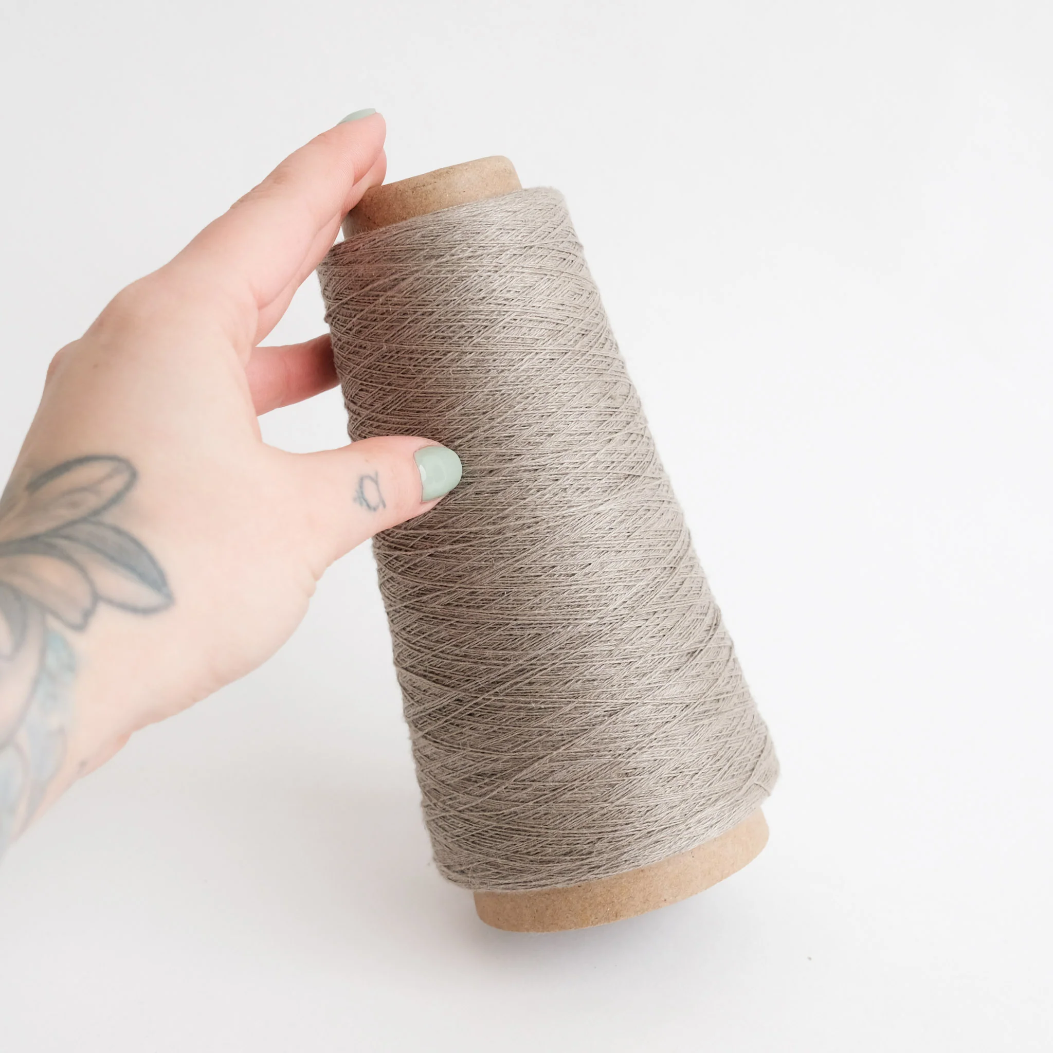 Honest Yarn - Naturally Dyed Organic Linen - Cobweb - Smoke - Image 2