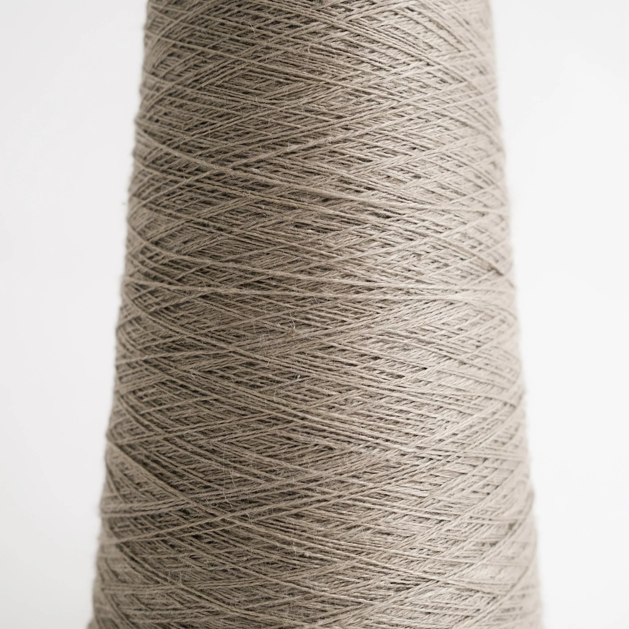 Honest Yarn - Naturally Dyed Organic Linen - Cobweb - Smoke - Image 4