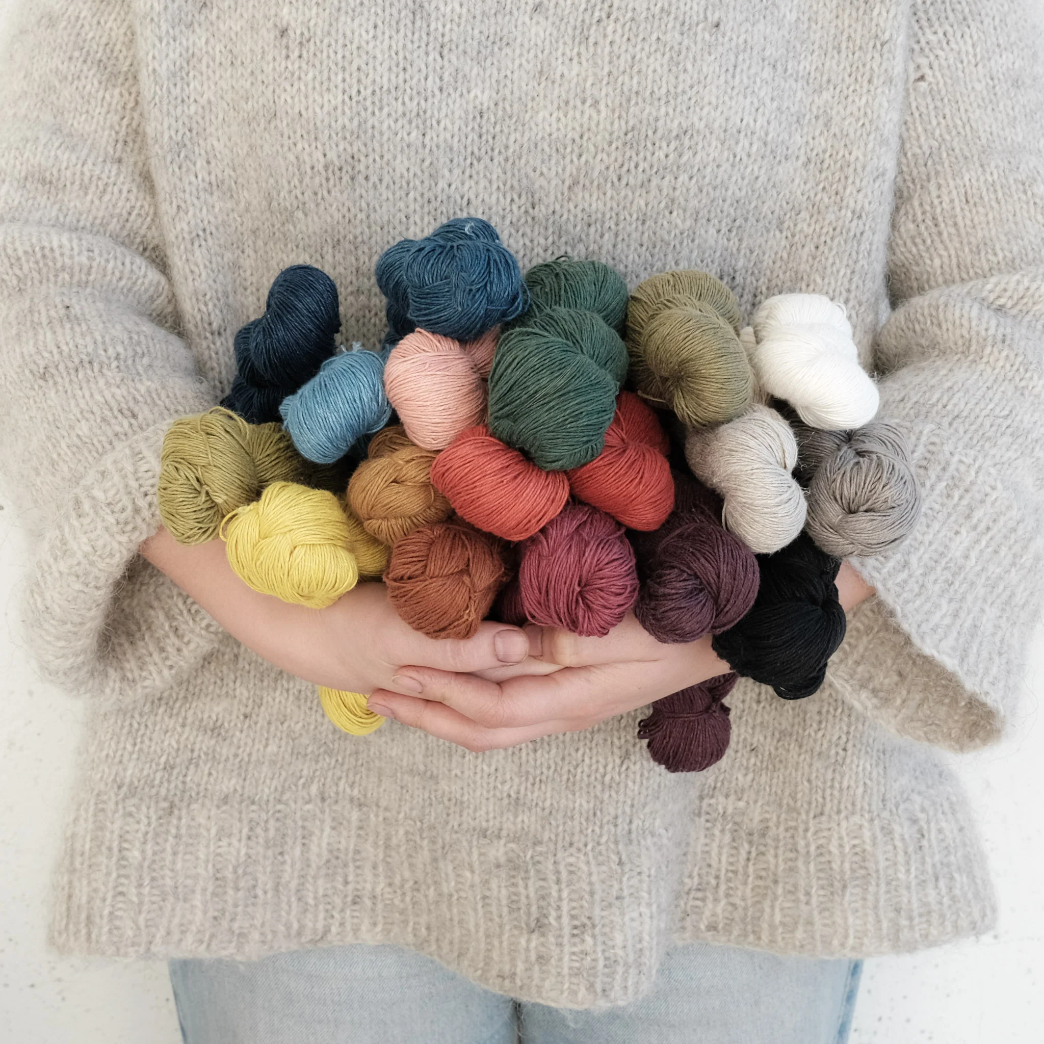 Honest Yarn Wholesale - Naturally Dyed Organic Linen - 90 Skeins - LACE / FINGERING / SPORT - Image 4