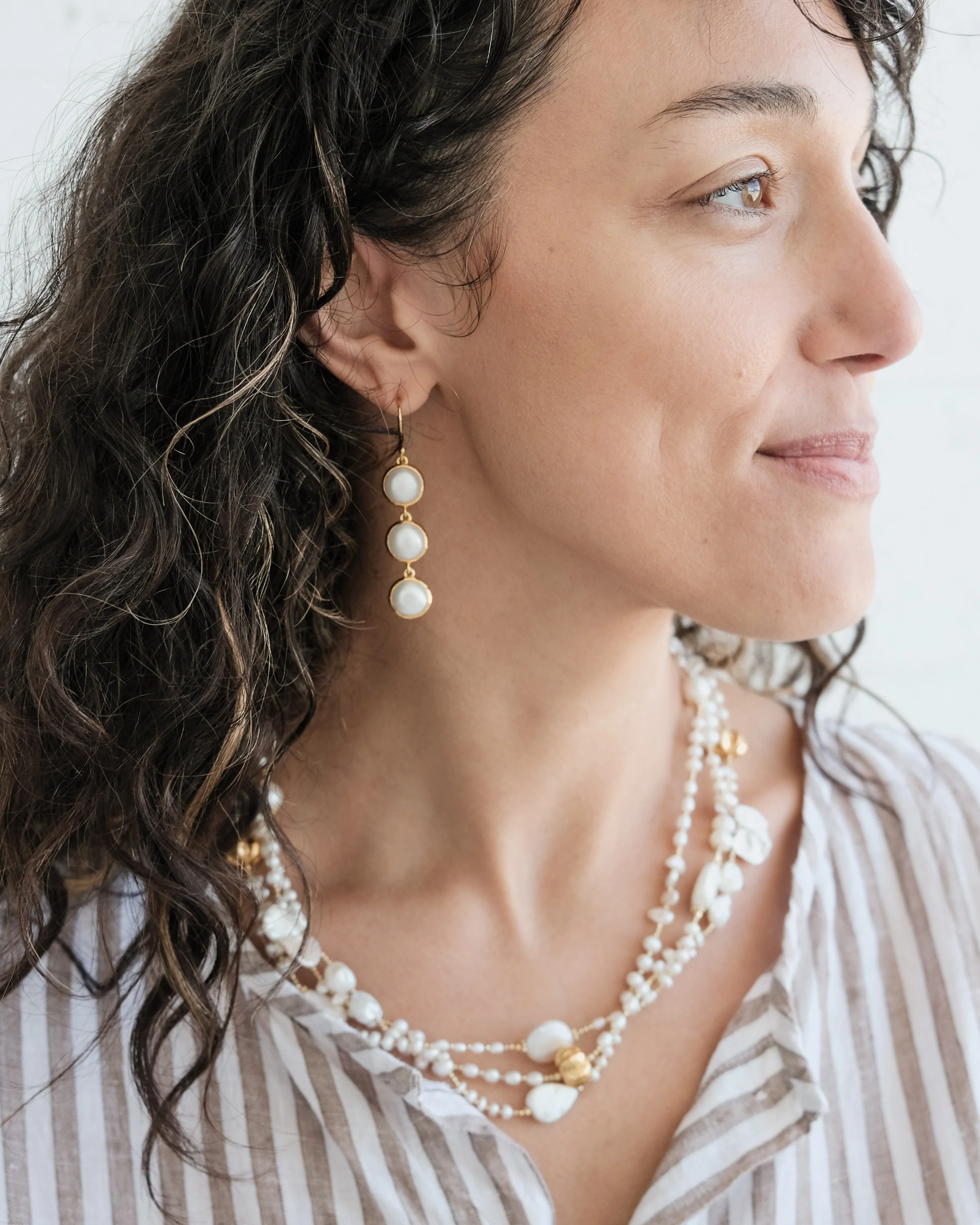Jewellery - Earrings - Gold Plate & Pearl - Image 4