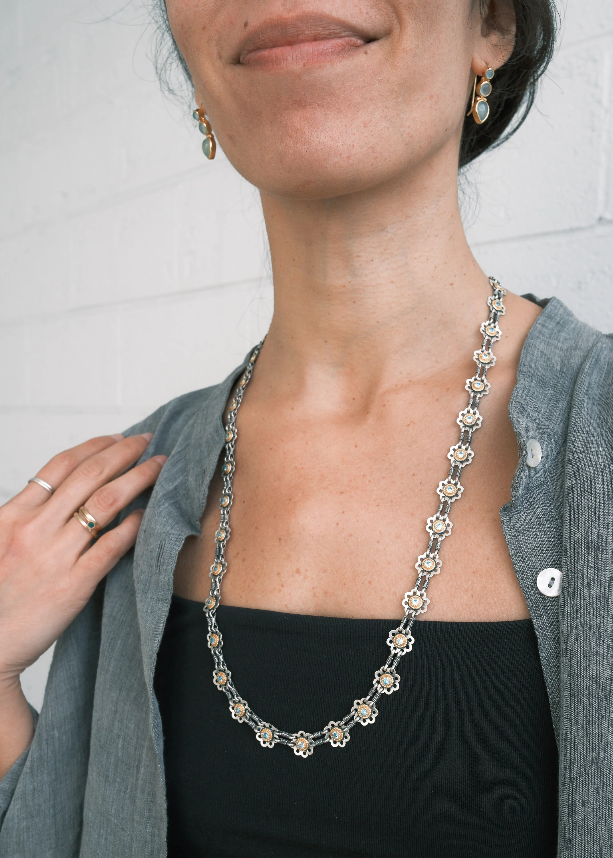 Jewellery - Necklace - Gold Plate Daisy Chain