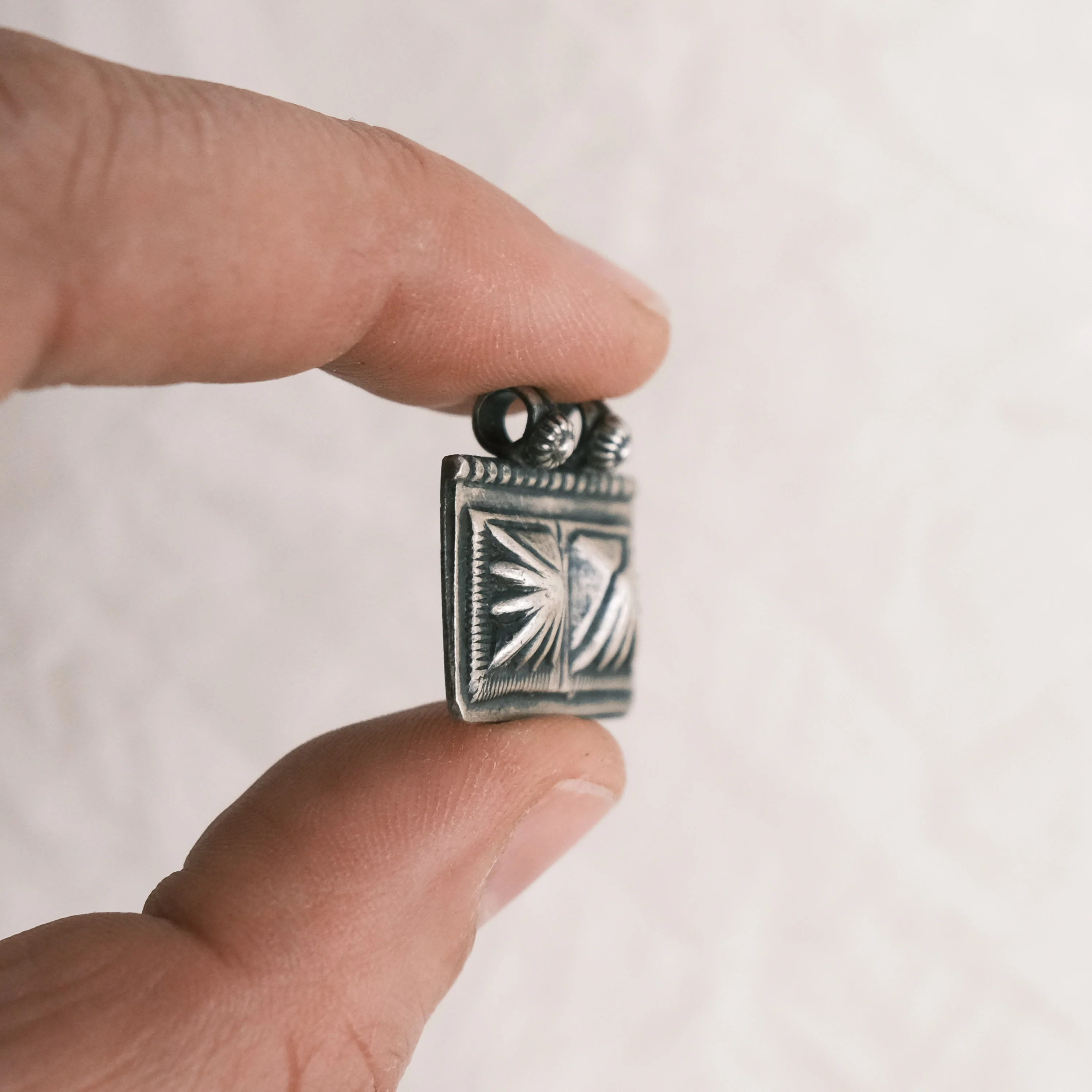 Jewellery - Pendant - Vintage Silver Little Lights - Image 3