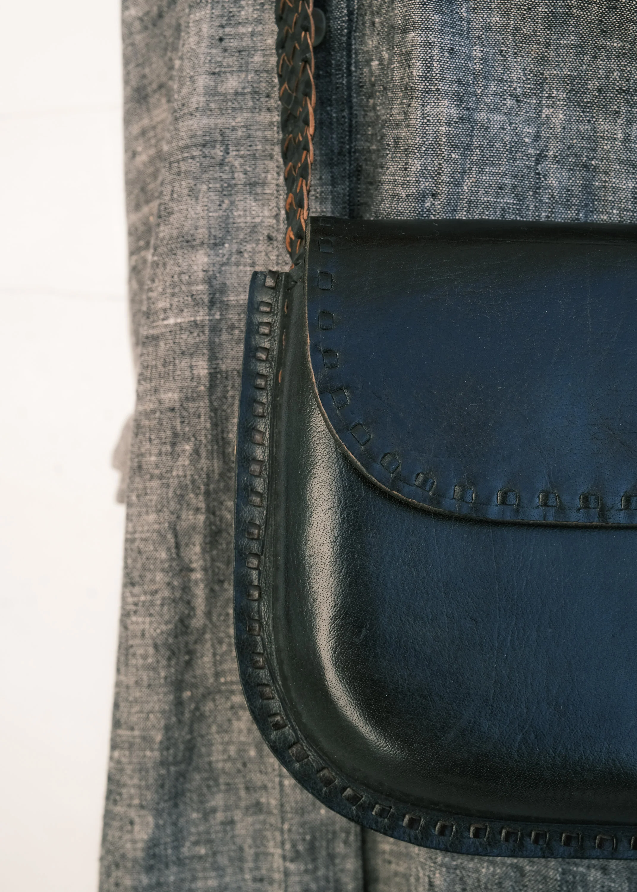 Leather Crossbody Bag - Braided - Black - Image 4