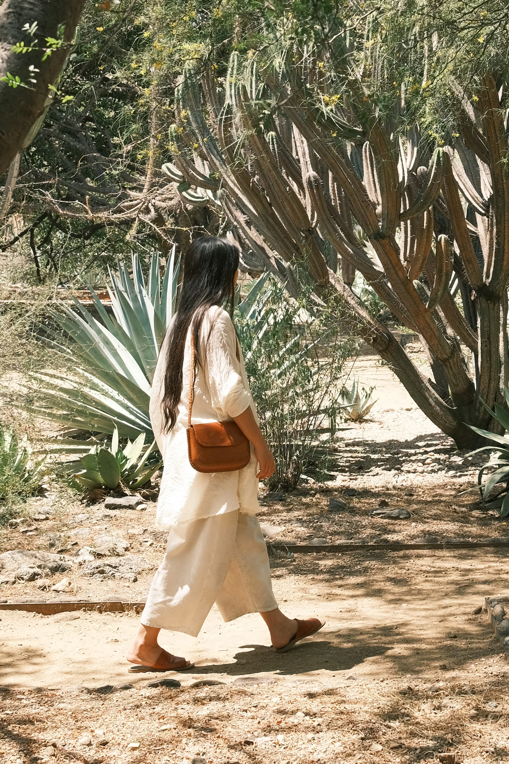 Leather Crossbody Bag - Braided - Tan - Image 4