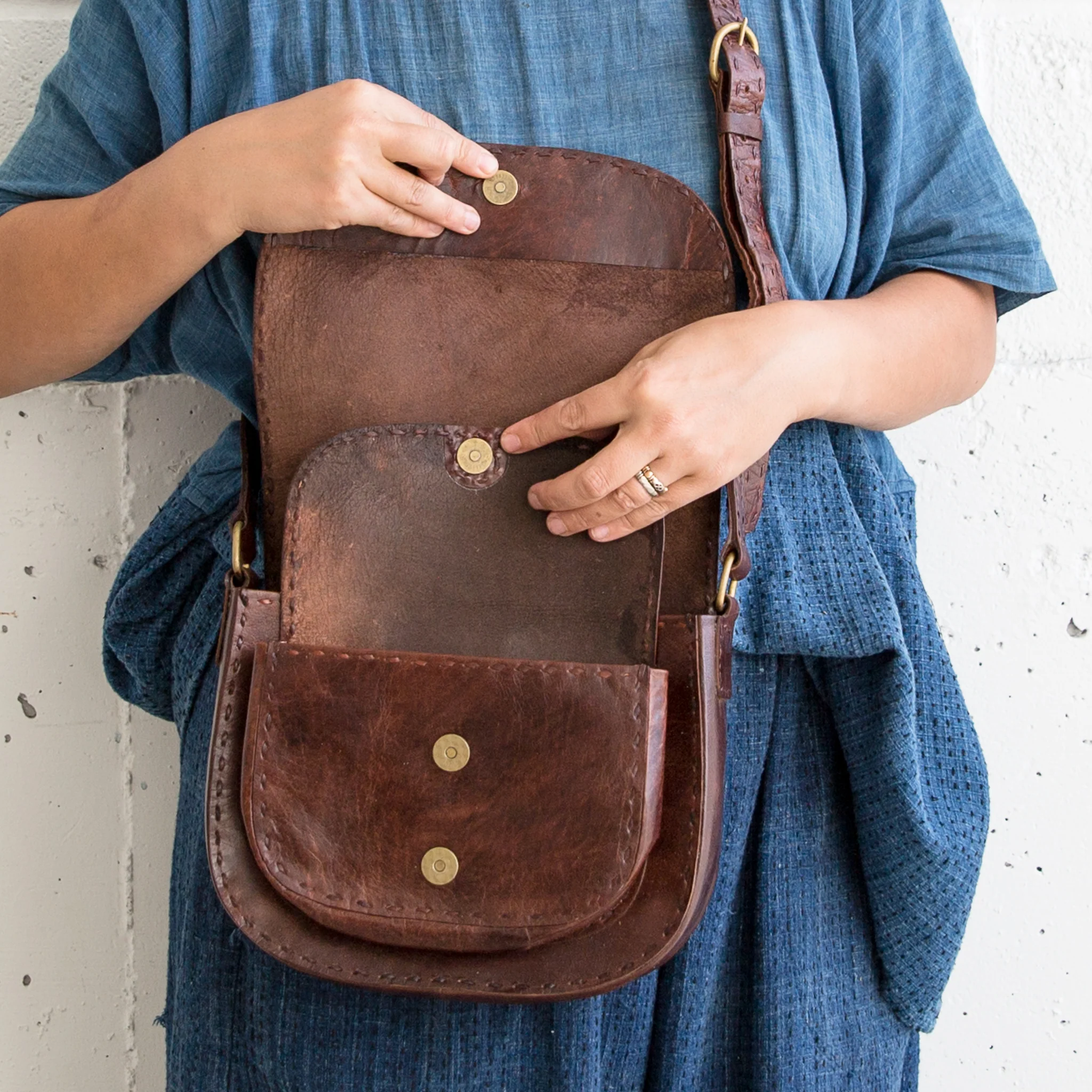 Leather Double Pocket Shoulder Bag - Brown - Image 3