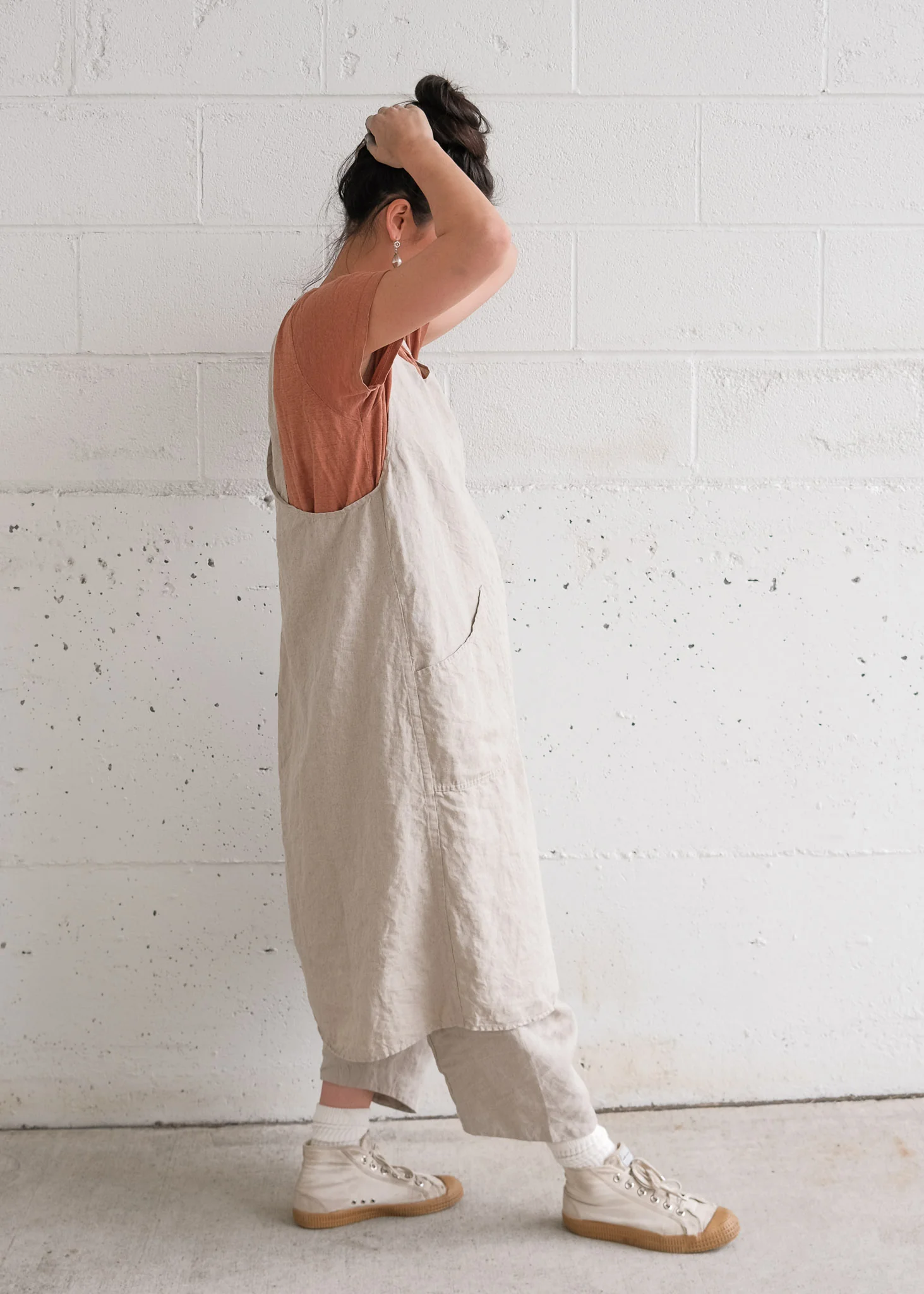 Maiwa Market Apron - Natural Linen - Image 3