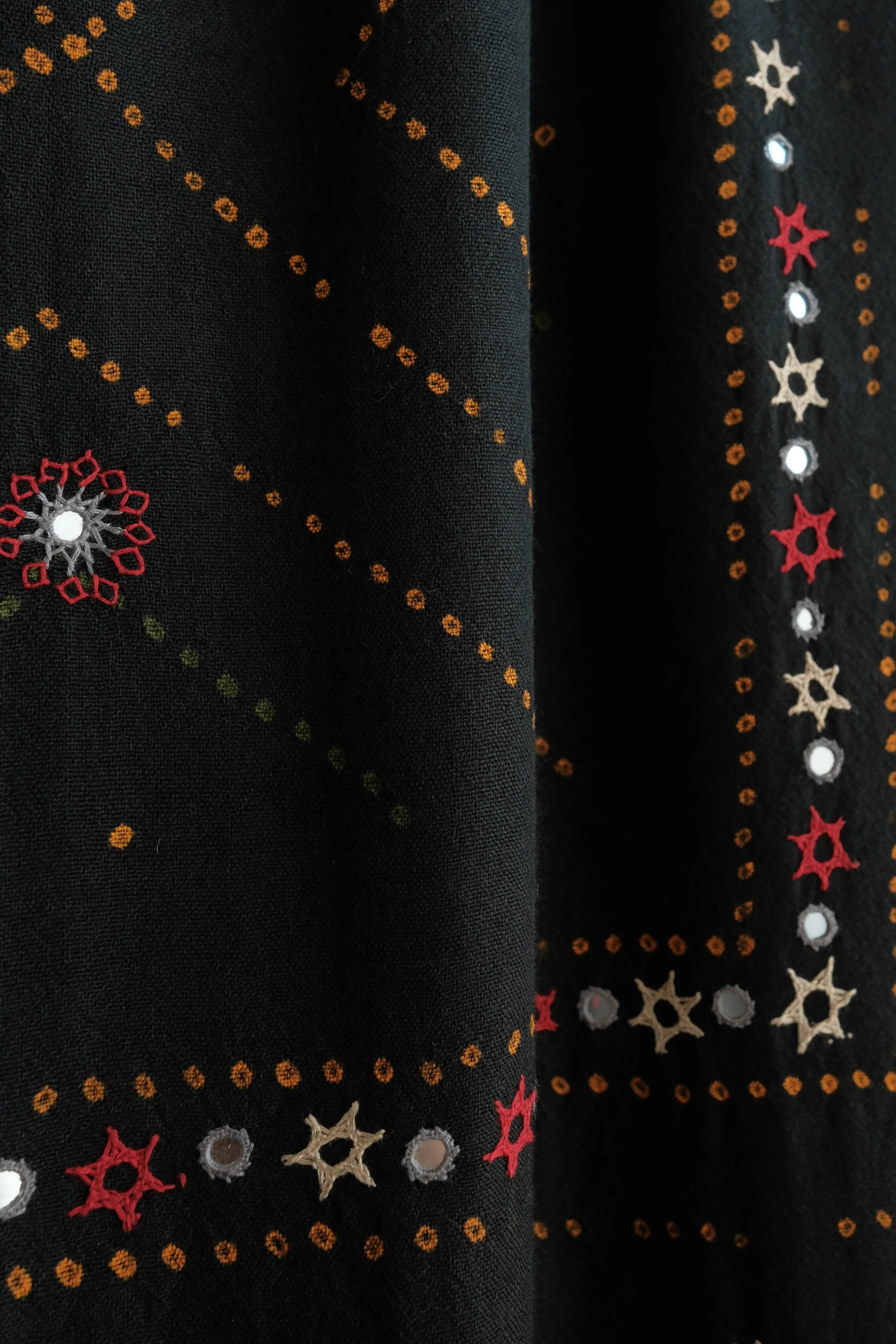 Nomadic Rabari Shawl - Wool - Firestar - Image 5