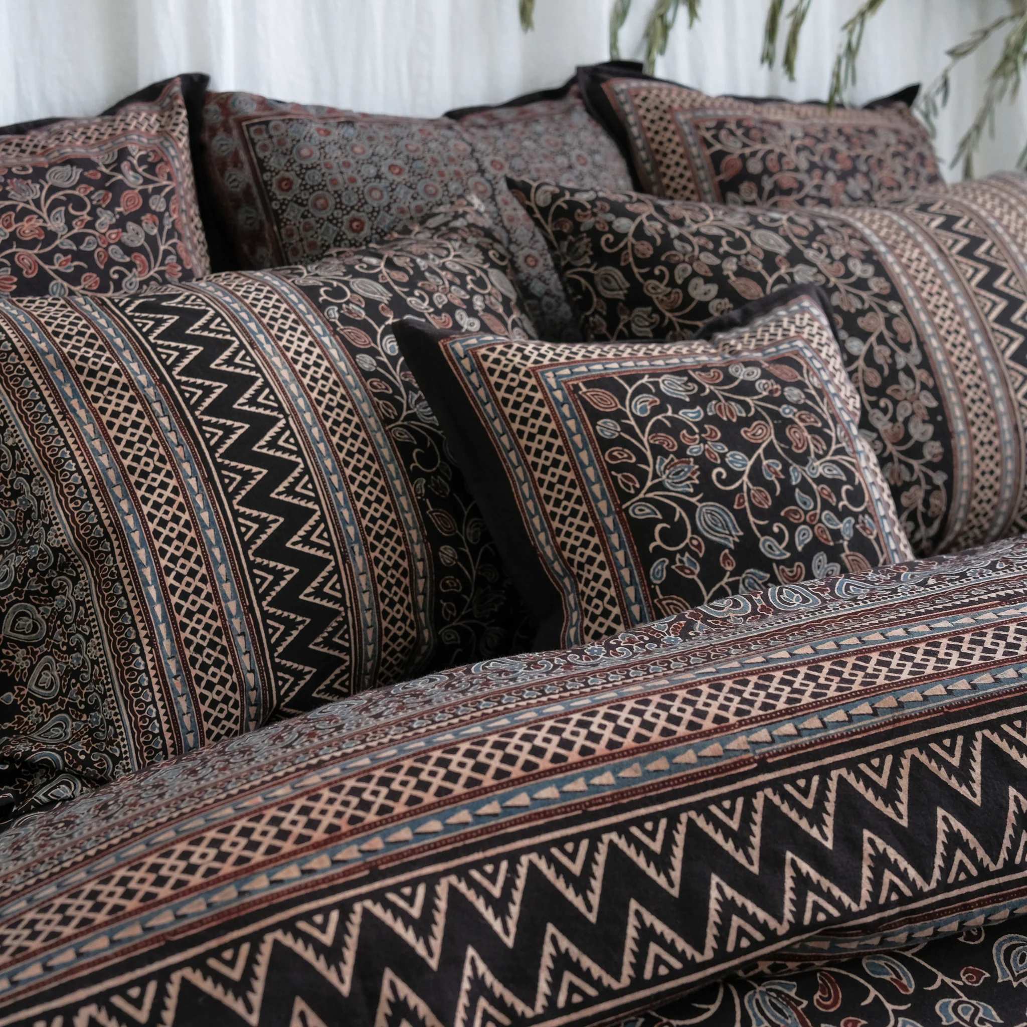 Organic Cotton Duvet Cover - Ajrakh Vine - Image 2
