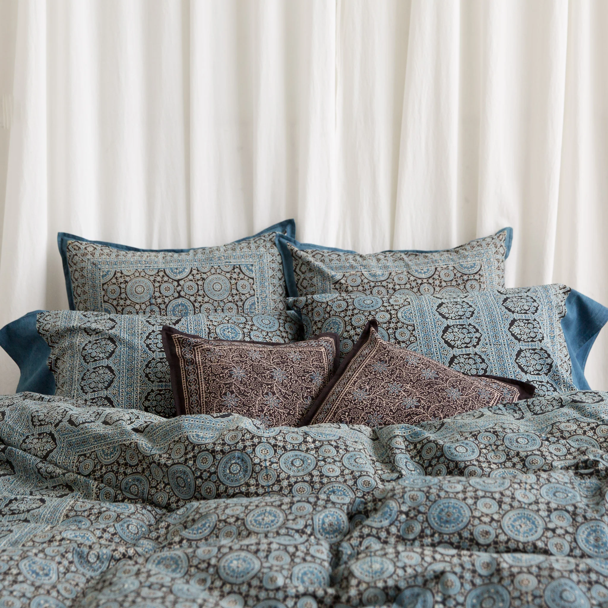 Organic Cotton Sheet - Ajrakh Indigo Medallion - Image 3