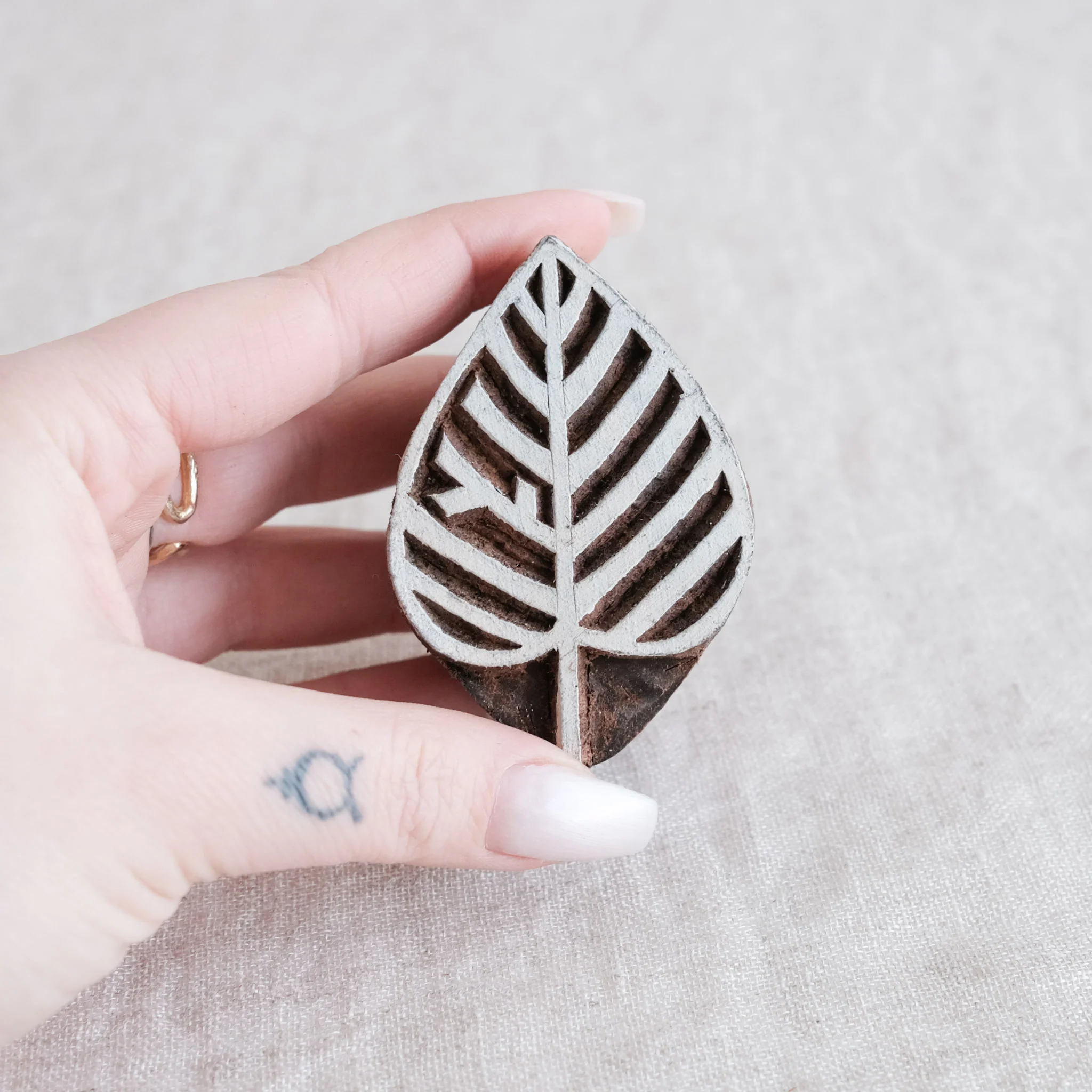 Wood Block - Leaf Detail - Image 2